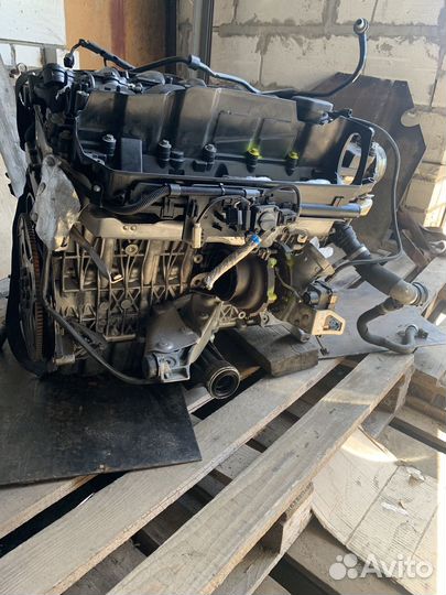 Двигатель в разборе на BMW 3.0d M57N2(306D3)