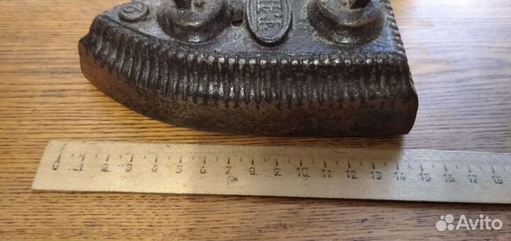 Утюг старинный