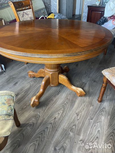 Стол обеденный круглый