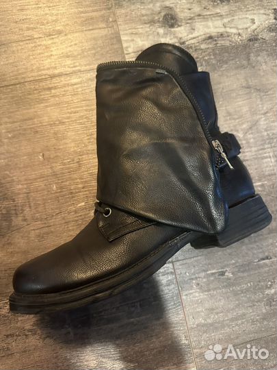 Ботинки,38-й размер