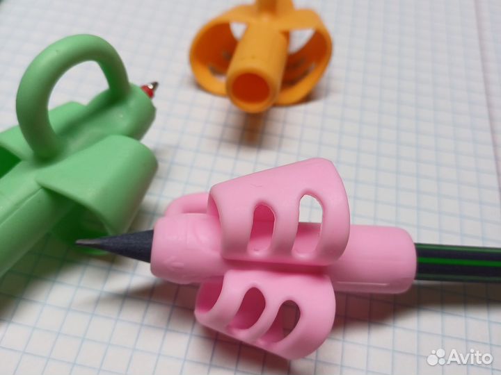 Тренажер для постановки письма. Насадка на ручку