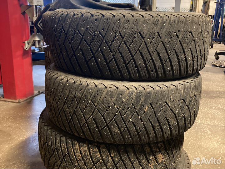 Goodyear Ultragrip Ice Arctic 215/60 R16 96T