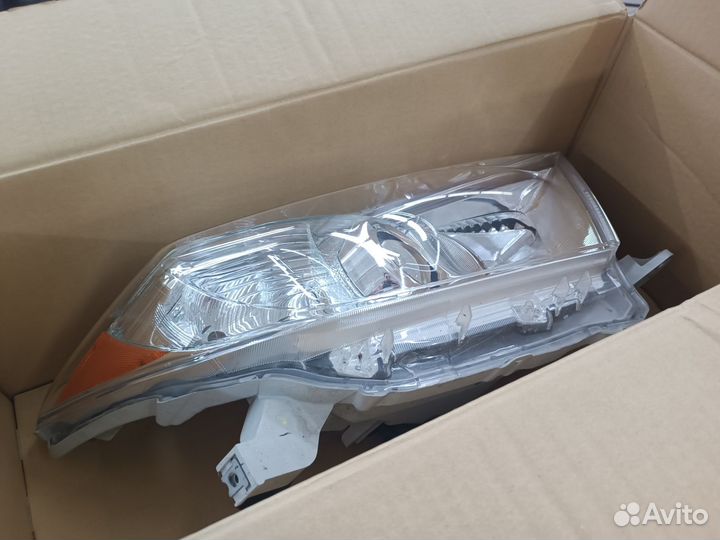 Фары Toyota Highlander 2 (2010-2013)