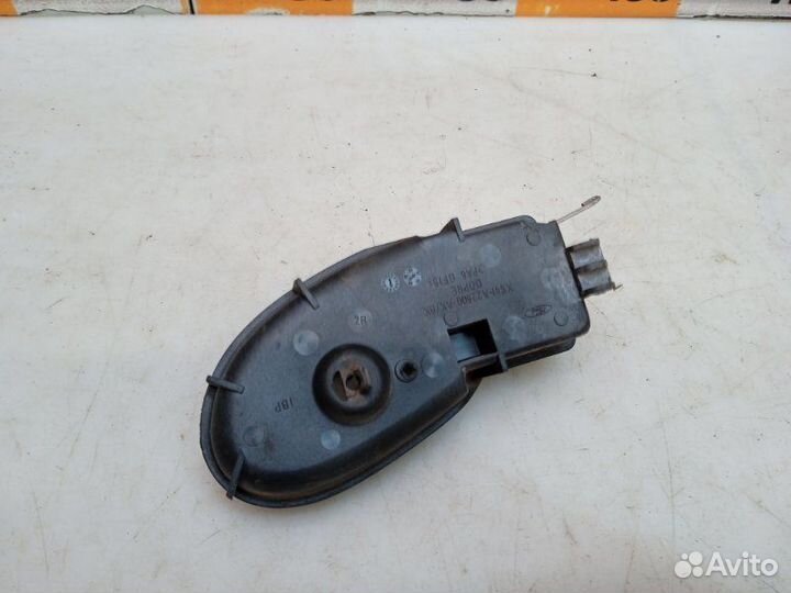 Ручка двери внутренняя правая Ford Focus 1 1.6