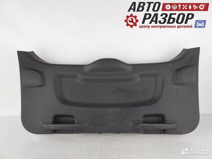 Обшивка двери багажника Ford Focus 3 2011