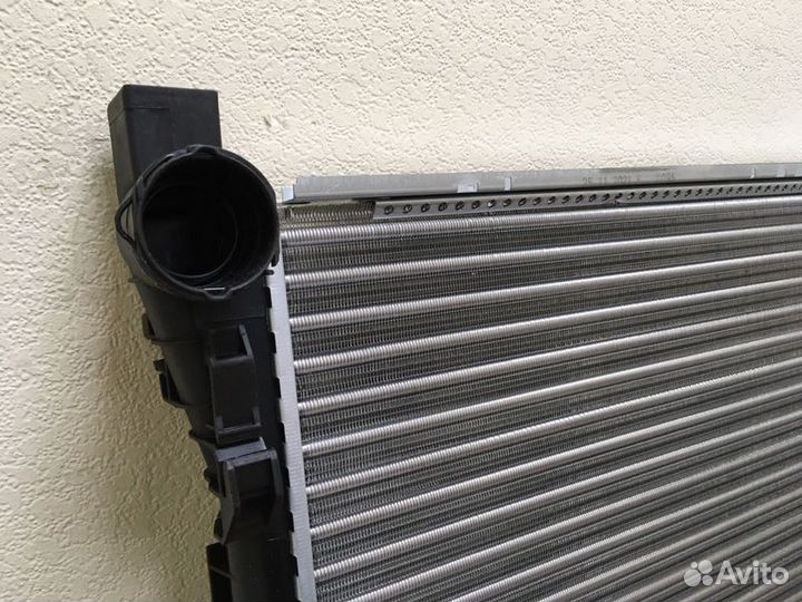 Радиатор охлаждения Мерседес C-class W203