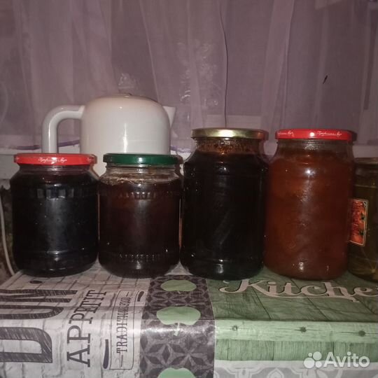 Огурцы соленые, варенье