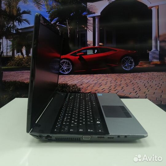 Samsung NP300E5A i5-2450M/6GB/1TB/Nvidia 520M 1 GB