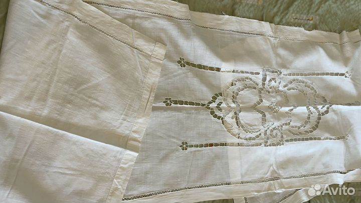 Подзор, накидки, наволочка, занавеска с шитьём
