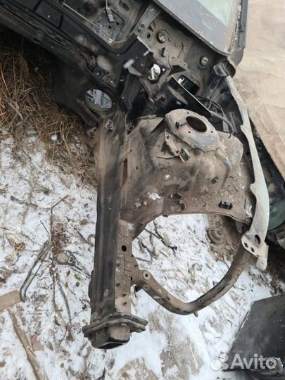 Лонжерон передний левый Mercedes-Benz S-Klass