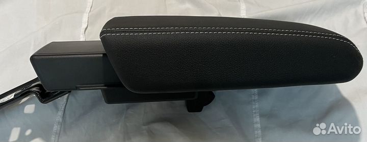 Подлокотник renault duster