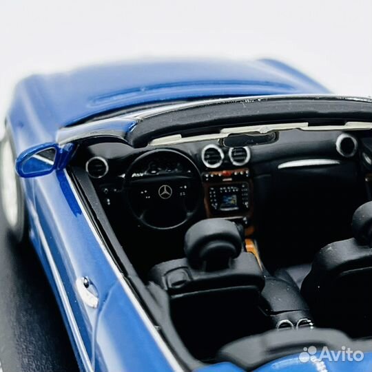 Mercedes-Benz CLK Cabrio A209 Minichamps 1:43