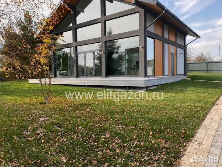 Укладка рулонного газона