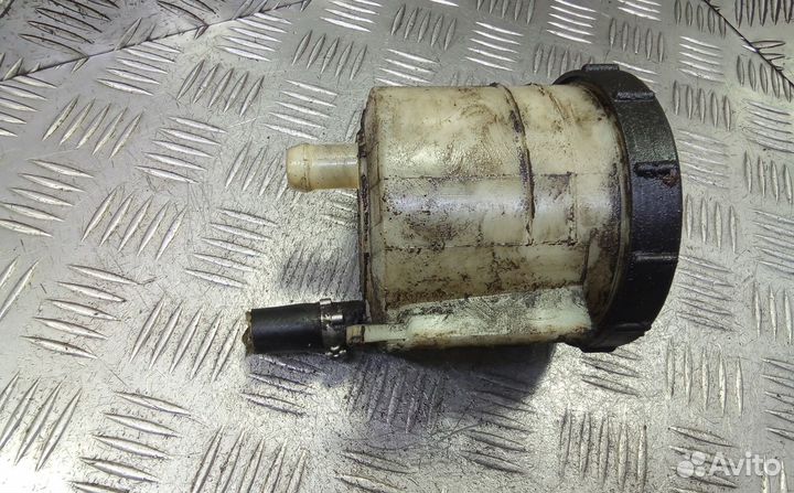 Бачок гура на Volkswagen Transporter T4