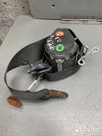 Ремень безопасности Ford Focus 1 хетчбэк 1.8 eydk