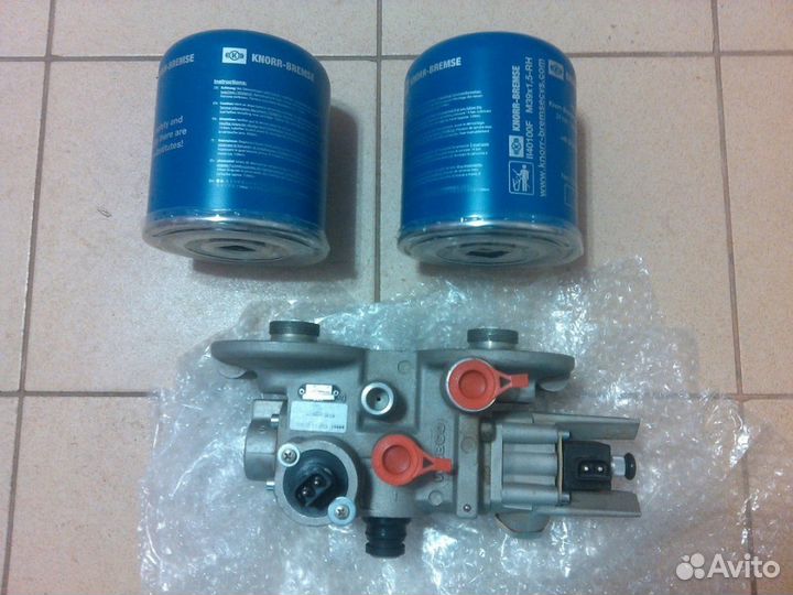 Осушитель пневмосистемы двухкамерный Volvo FH