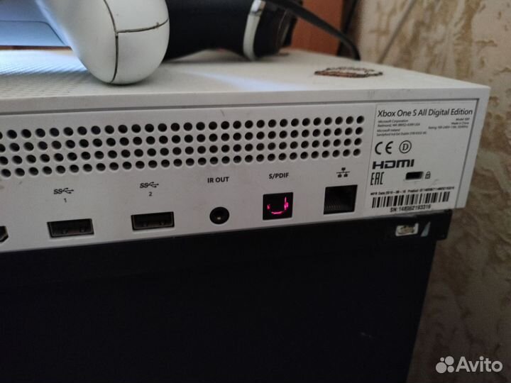 Xbox One s 1tb с играми