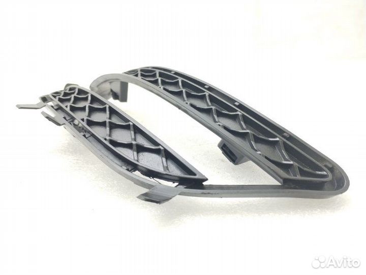 Решетка в бампер передняя левая Mercedes-Benz