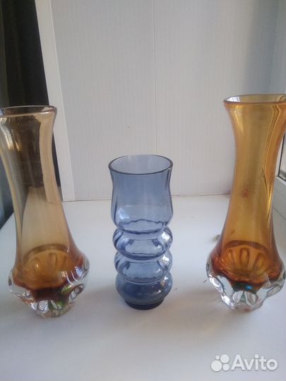 Вазы из цветного стекла