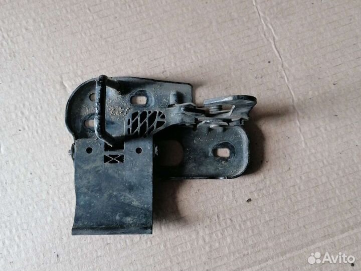 Ручка открывания капота фольцваген пассат CC