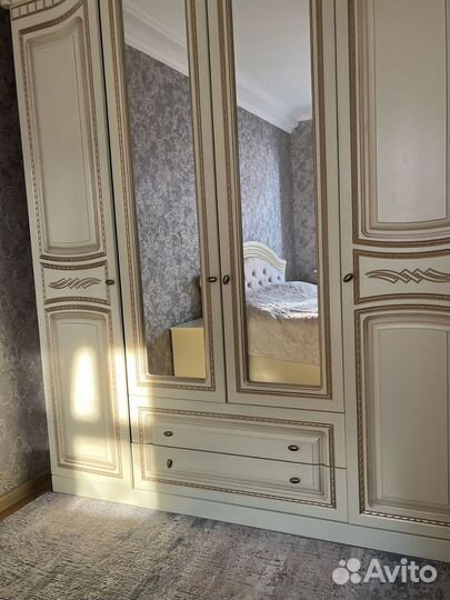 Спальный гарнитур. 50.000 торг имеется