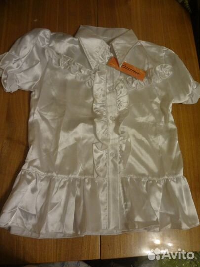 Блузки детские белые новые