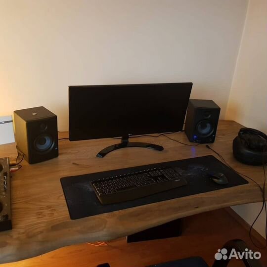 Компьютерный стол лофт из массива на заказ