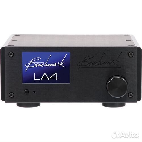 Benchmark LA4 Black w/remote