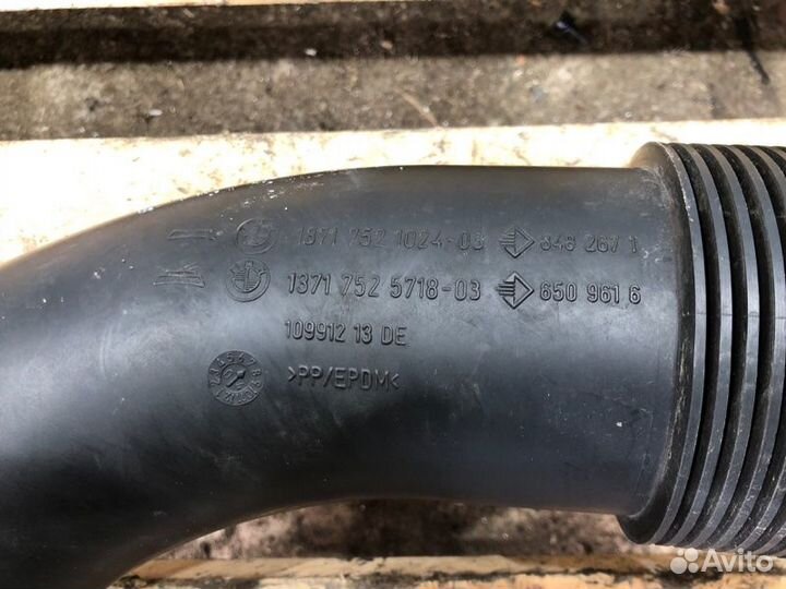 Патрубок дроссельной заслонки Bmw 6 E63 N62B44