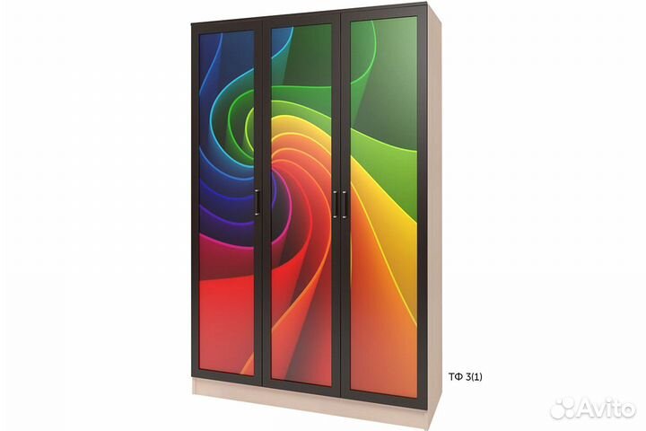 Шкаф трехстворчатый 