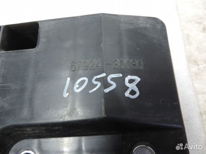 Заглушка двери передняя левая Lexus GS300 2005 - 2