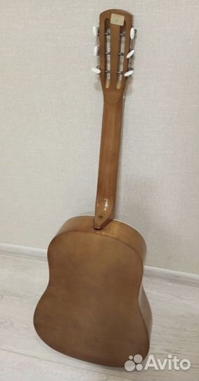Гитара новая
