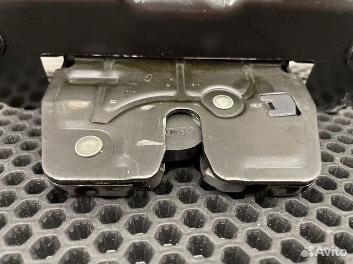 Замок багажника Land Rover Range Rover L322 M62B44