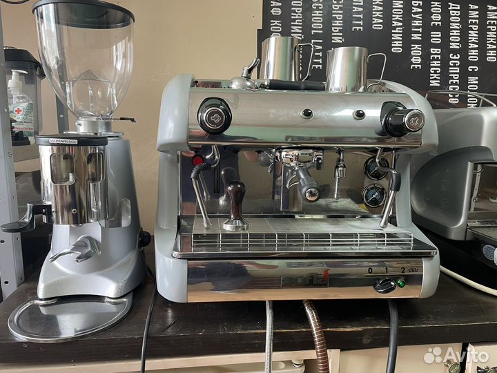 Кофемашина sofya италия + кофемолка