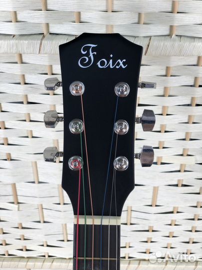 Гитара шестиструнная