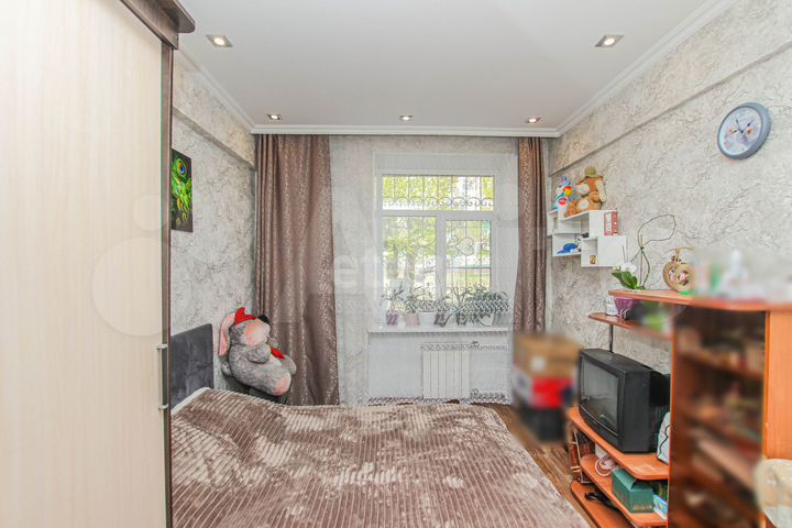 3-к. квартира, 73 м², 1/4 эт.