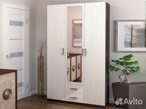 Шкаф трехстворчатый Трио 2