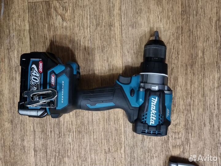 Бесщеточный шуруповерт Makita XGT HP001GD 40v