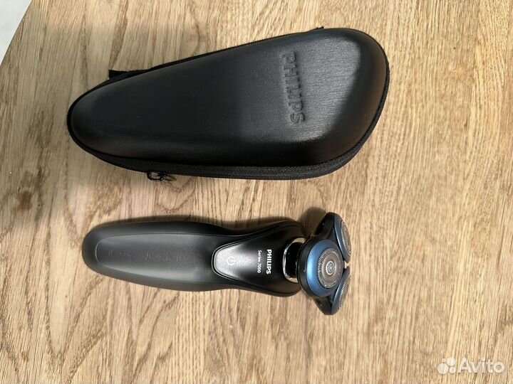 Электробритва Philips 7000