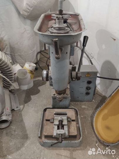 Сверлильный станок