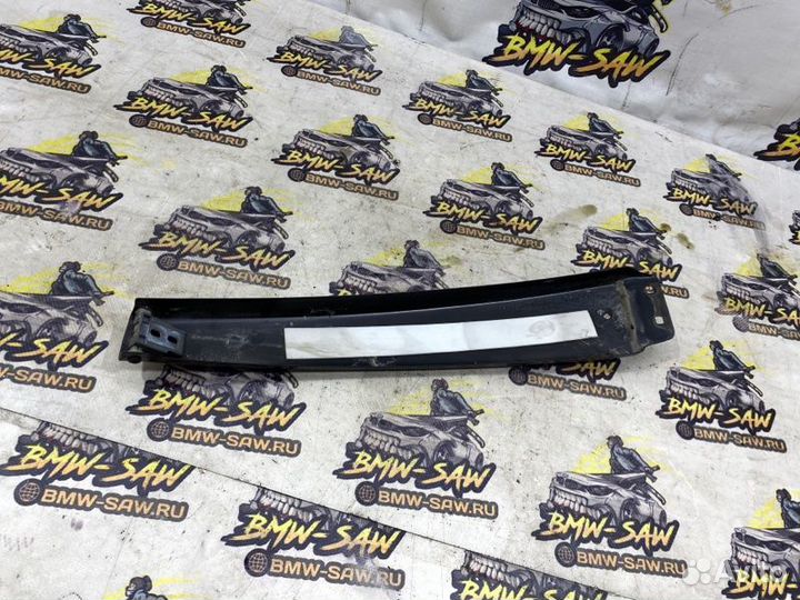 Накладка на стойку левая Audi 80 B3 AAD 1991