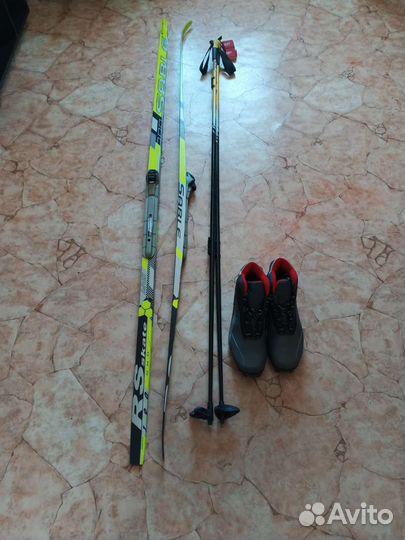 Беговые лыжи