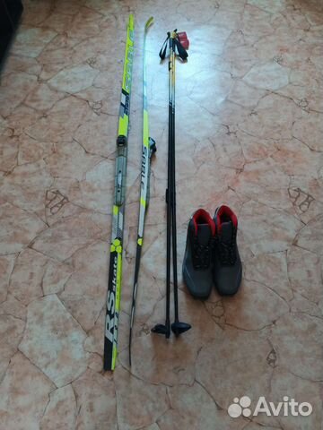 Беговые лыжи