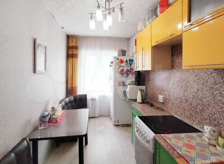 2-к. квартира, 50 м², 1/9 эт.