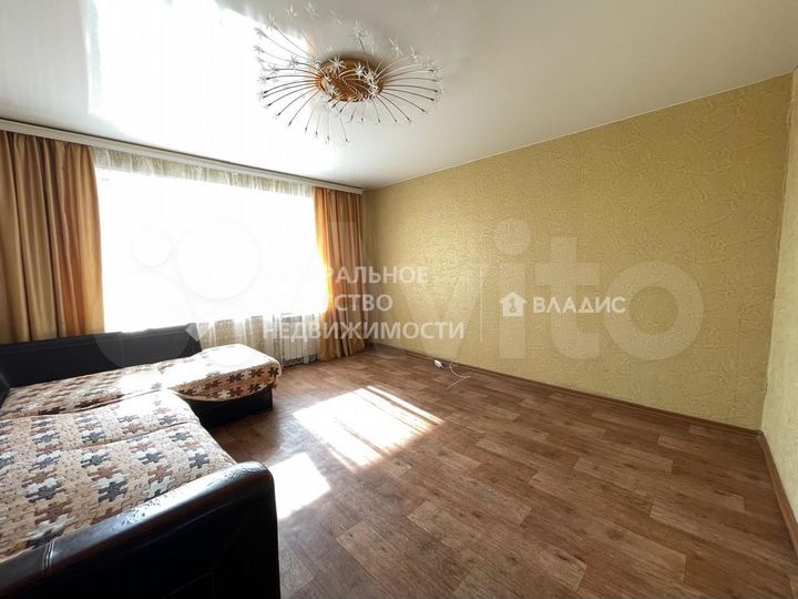 3-к. квартира, 56,4 м², 2/5 эт.
