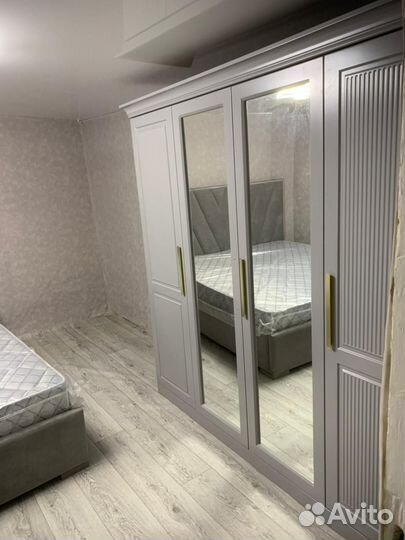 Шкаф распашной