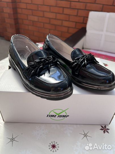 Лоферы женские