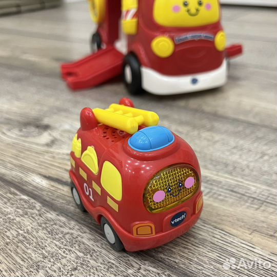 Интерактивная пожарная машина (свет, музыка)