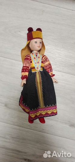 Куклы фарфоровые коллекционные