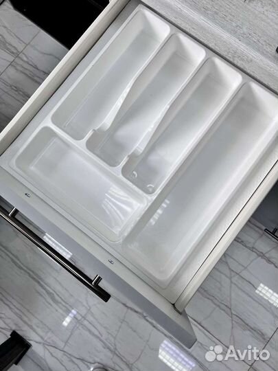 Кухонный гарнитур новый